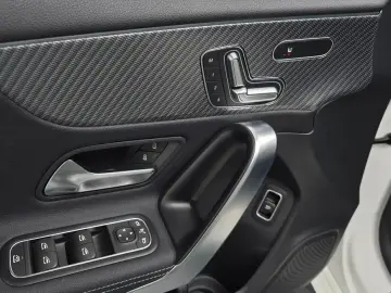2024 Mercedes-Benz A-Класс с пробегом 10 015 км