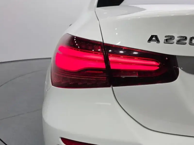 2024 Mercedes-Benz A-Класс с пробегом 10 015 км