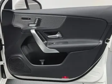 2024 Mercedes-Benz A-Класс с пробегом 10 015 км