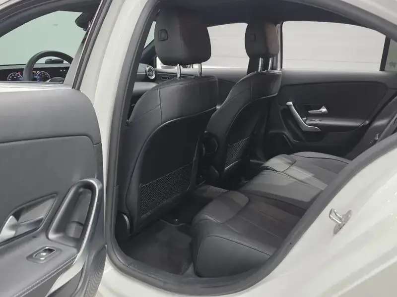 2024 Mercedes-Benz A-Класс с пробегом 10 015 км