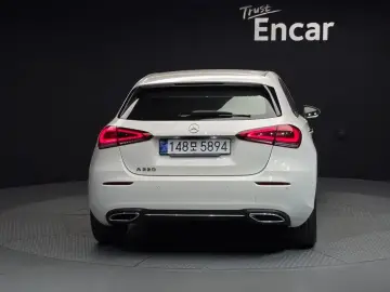 2022 Mercedes-Benz A-Класс с пробегом 67 739 км