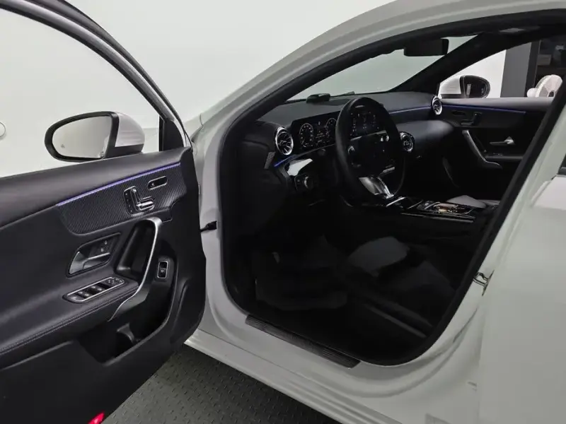 2024 Mercedes-Benz A-Класс с пробегом 14 169 км