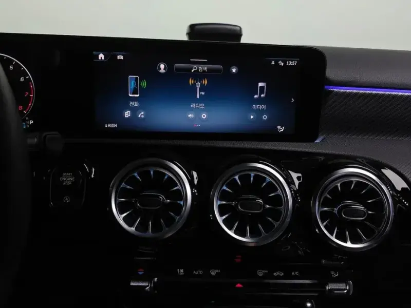 2024 Mercedes-Benz A-Класс с пробегом 14 169 км