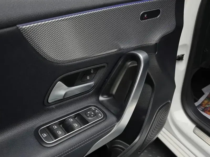 2022 Mercedes-Benz A-Класс с пробегом 67 739 км