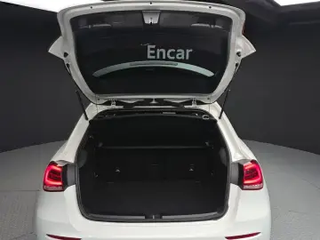 2022 Mercedes-Benz A-Класс с пробегом 67 739 км
