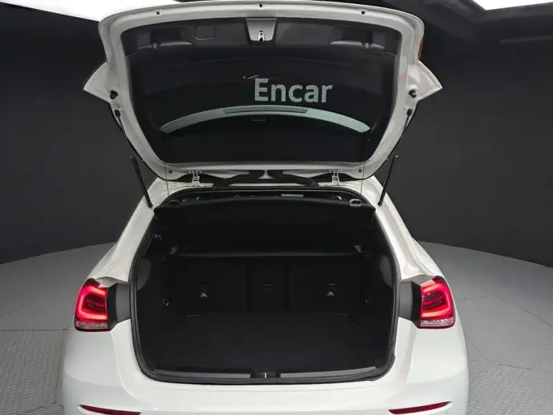 2022 Mercedes-Benz A-Класс с пробегом 67 739 км
