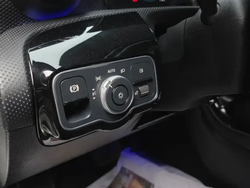 2022 Mercedes-Benz A-Класс с пробегом 67 739 км
