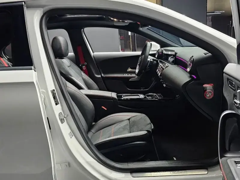 2024 Mercedes-Benz A-Класс с пробегом 5 575 км