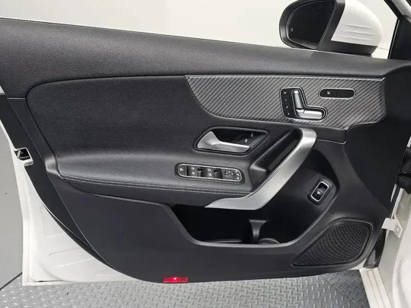 2024 Mercedes-Benz A-Класс с пробегом 13 860 км