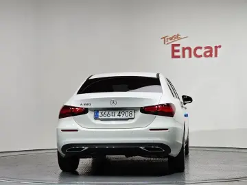 2024 Mercedes-Benz A-Класс с пробегом 11 351 км
