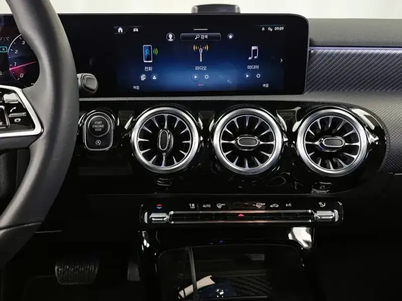 2024 Mercedes-Benz A-Класс с пробегом 11 351 км