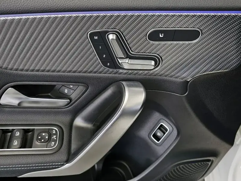 2024 Mercedes-Benz A-Класс с пробегом 11 351 км