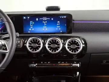 2025 Mercedes-Benz A-Класс с пробегом 3 868 км