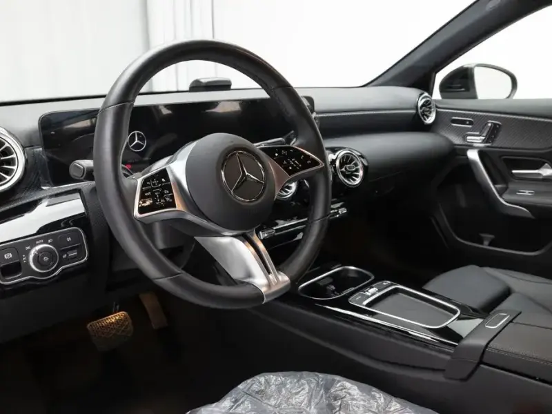 2024 Mercedes-Benz A-Класс с пробегом 1 084 км