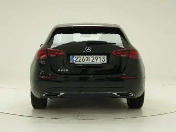 2025 Mercedes-Benz A-Класс с пробегом 556 км