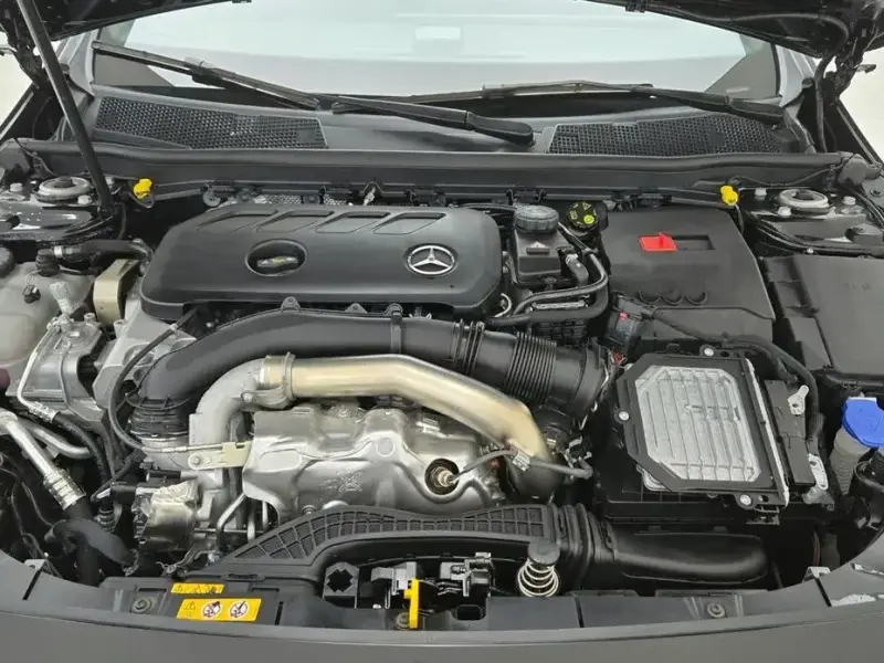 2025 Mercedes-Benz A-Класс с пробегом 556 км