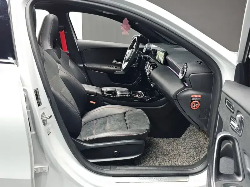 2023 Mercedes-Benz A-Класс с пробегом 21 161 км