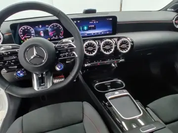 2025 Mercedes-Benz A-Класс с пробегом 821 км