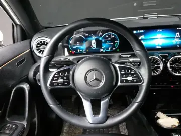 2022 Mercedes-Benz A-Класс с пробегом 25 461 км