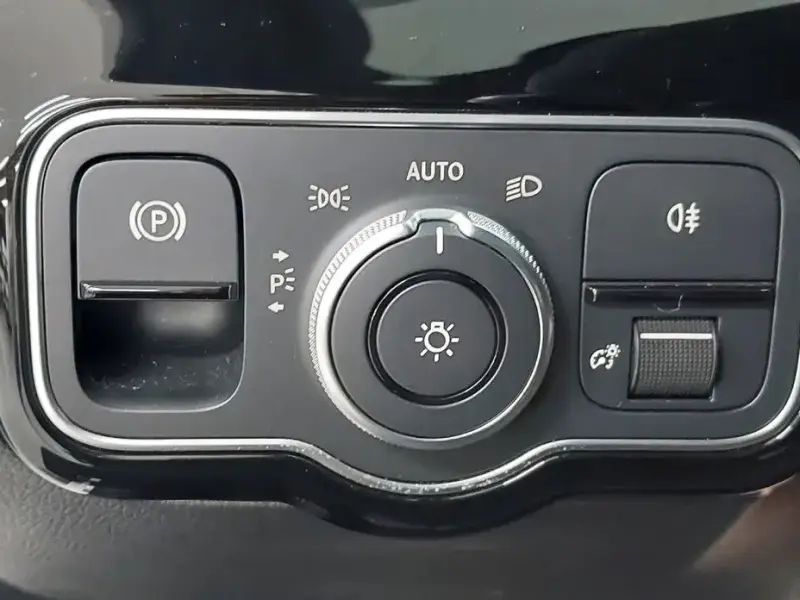 2024 Mercedes-Benz A-Класс с пробегом 14 238 км