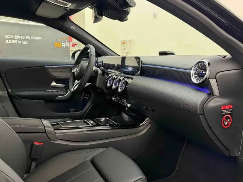 2025 Mercedes-Benz A-Класс с пробегом 246 км