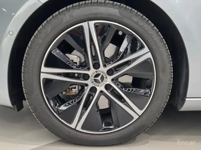 2025 Mercedes-Benz A-Класс с пробегом 2 075 км