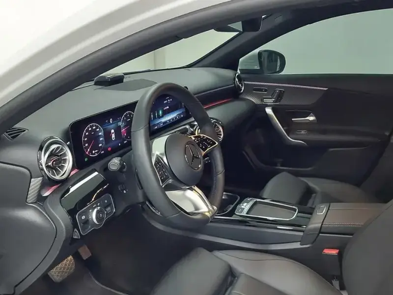 2024 Mercedes-Benz A-Класс с пробегом 6 008 км