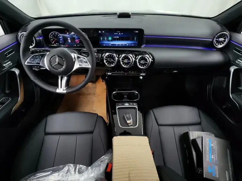 2025 Mercedes-Benz A-Класс с пробегом 63 км