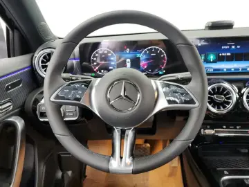 2025 Mercedes-Benz A-Класс с пробегом 63 км