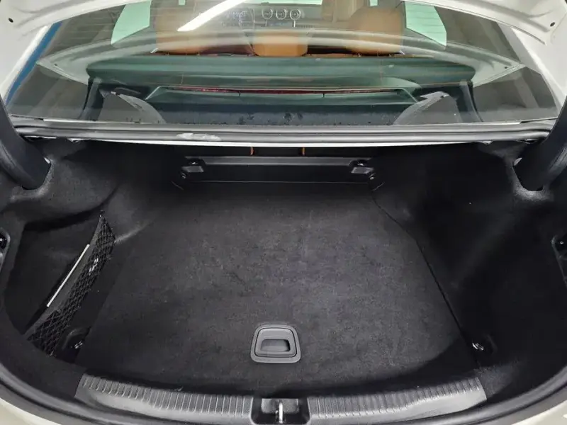 2025 Mercedes-Benz C-Класс с пробегом 7 435 км