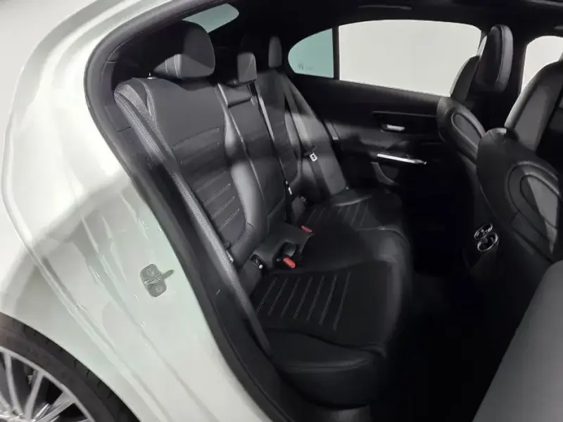 2024 Mercedes-Benz C-Класс с пробегом 23 492 км