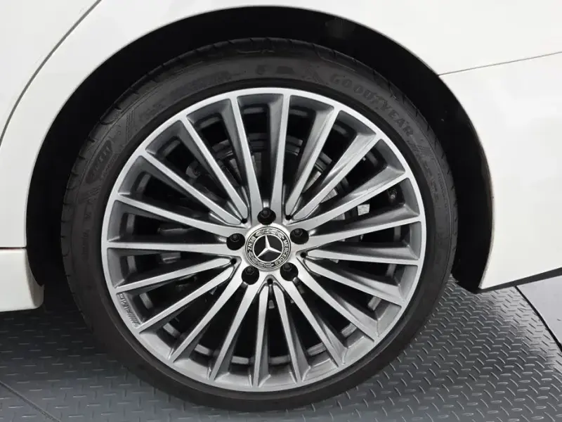 2024 Mercedes-Benz C-Класс с пробегом 23 492 км