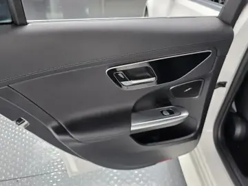 2024 Mercedes-Benz C-Класс с пробегом 23 492 км