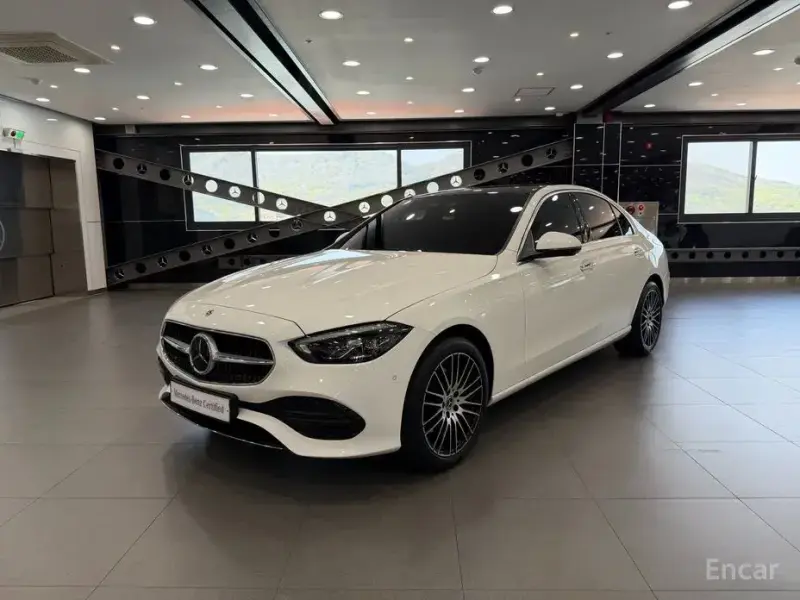 2024 Mercedes-Benz C-Класс с пробегом 12 617 км