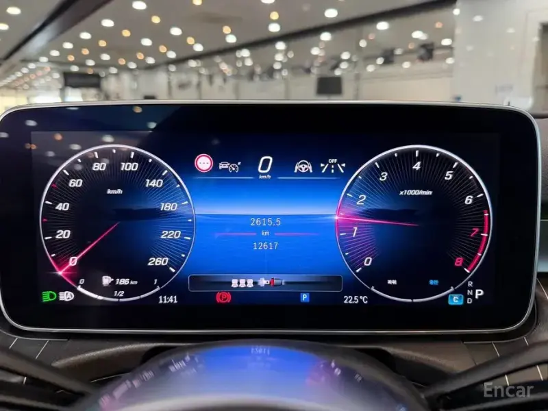 2024 Mercedes-Benz C-Класс с пробегом 12 617 км