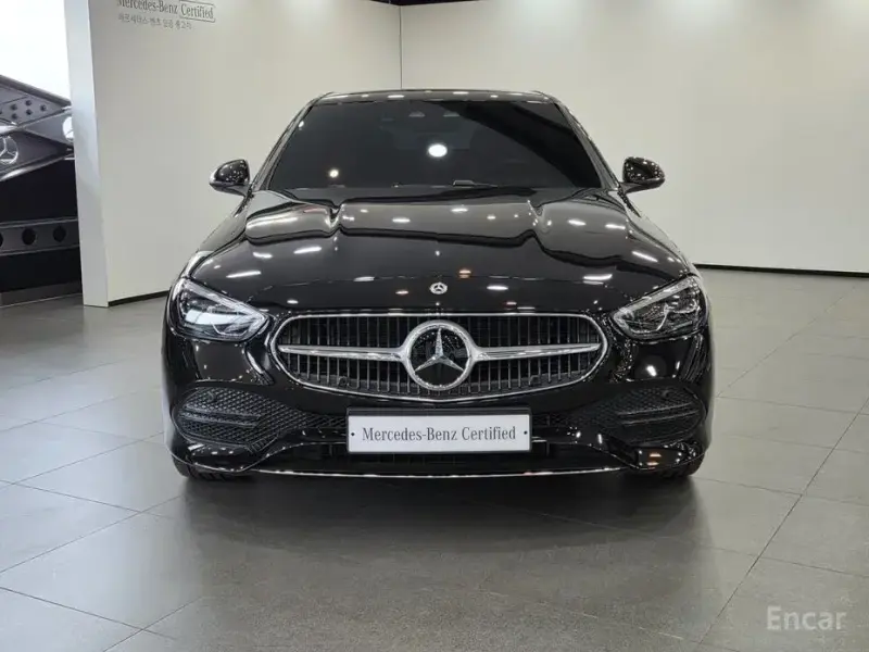 2025 Mercedes-Benz C-Класс с пробегом 14 301 км