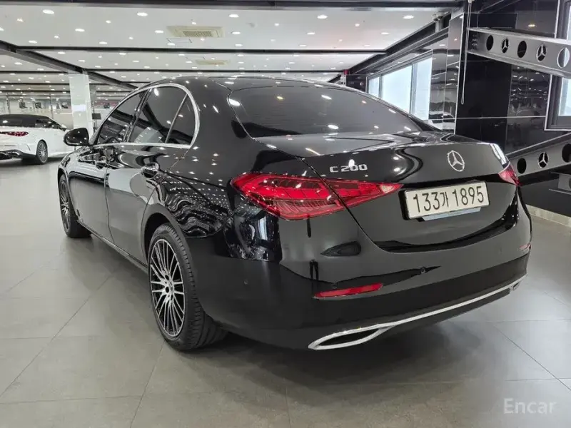 2025 Mercedes-Benz C-Класс с пробегом 14 301 км
