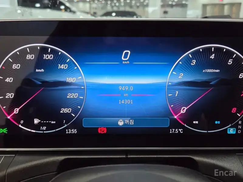 2025 Mercedes-Benz C-Класс с пробегом 14 301 км