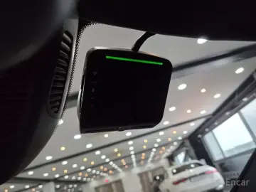 2025 Mercedes-Benz C-Класс с пробегом 14 301 км