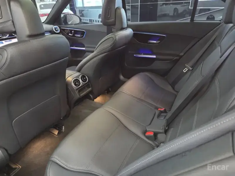 2025 Mercedes-Benz C-Класс с пробегом 14 301 км