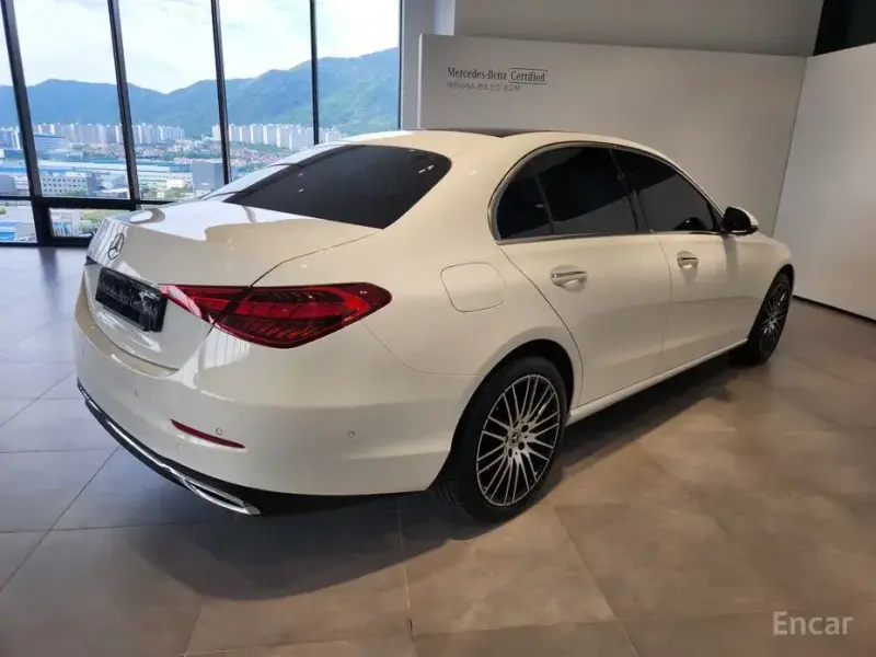 2025 Mercedes-Benz C-Класс с пробегом 18 445 км