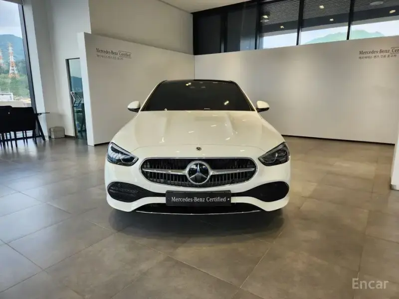 2025 Mercedes-Benz C-Класс с пробегом 18 445 км