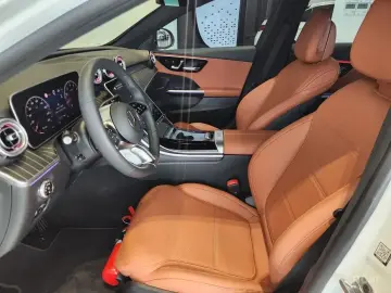 2025 Mercedes-Benz C-Класс с пробегом 18 445 км