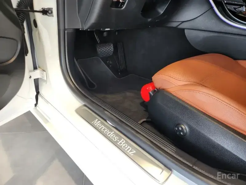 2025 Mercedes-Benz C-Класс с пробегом 18 445 км