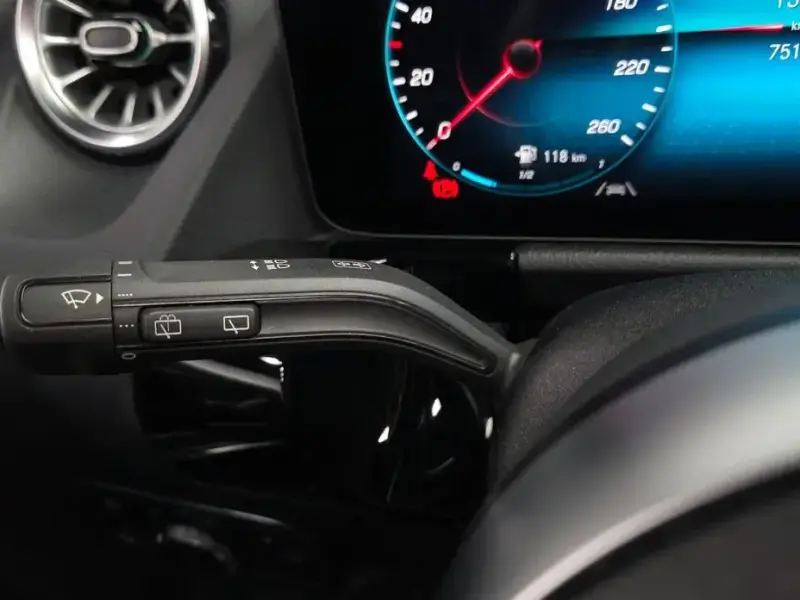 2021 Mercedes-Benz GLA с пробегом 75 115 км