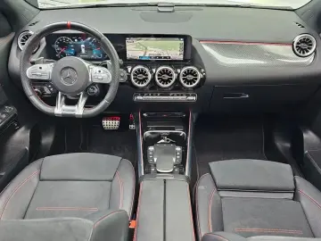 2022 Mercedes-Benz GLA с пробегом 40 173 км