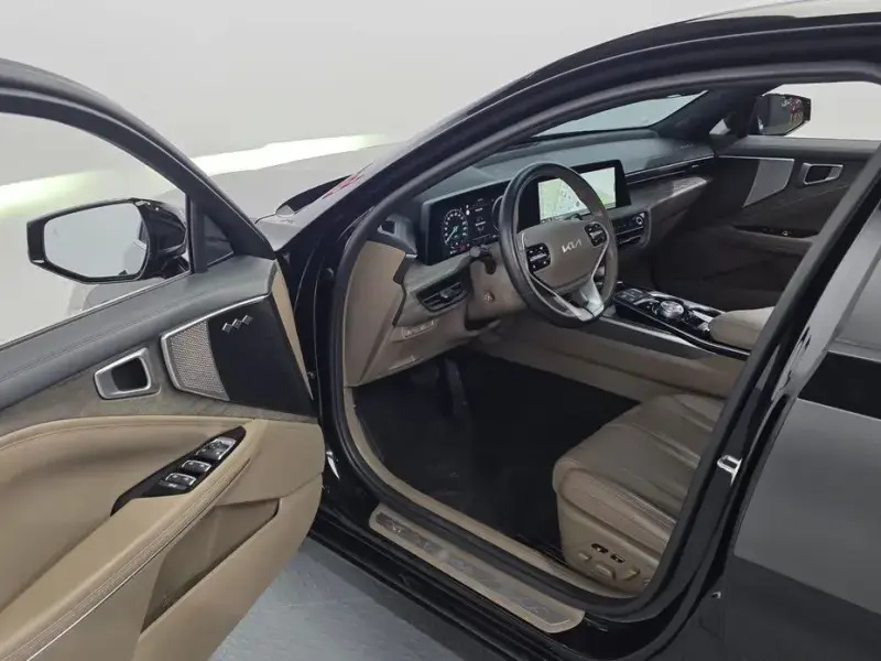 2023 Kia K8 с пробегом 47 992 км