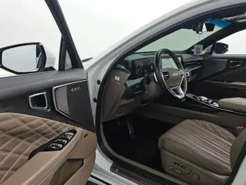 2023 Kia K8 с пробегом 79 355 км