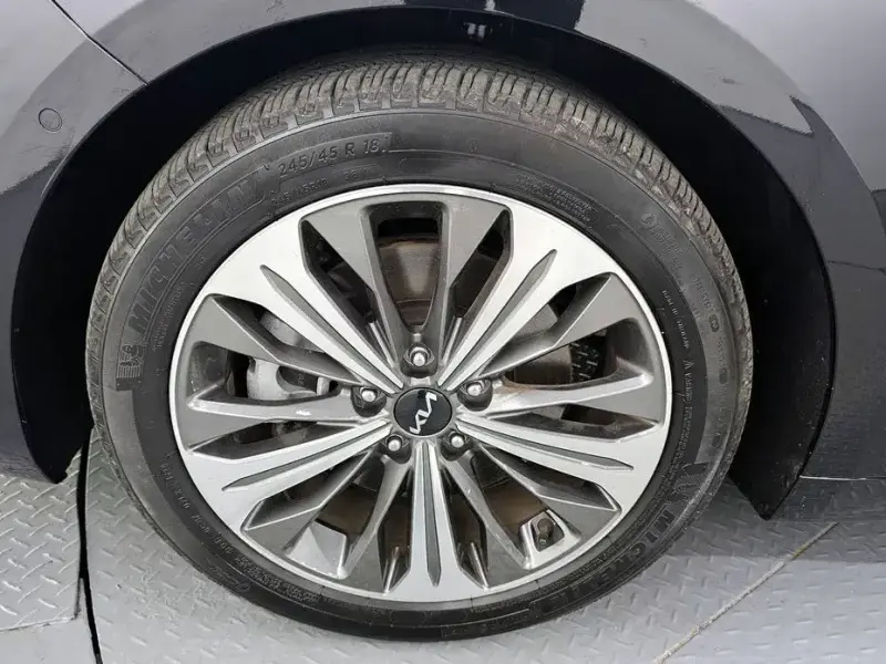 2023 Kia K8 с пробегом 51 961 км