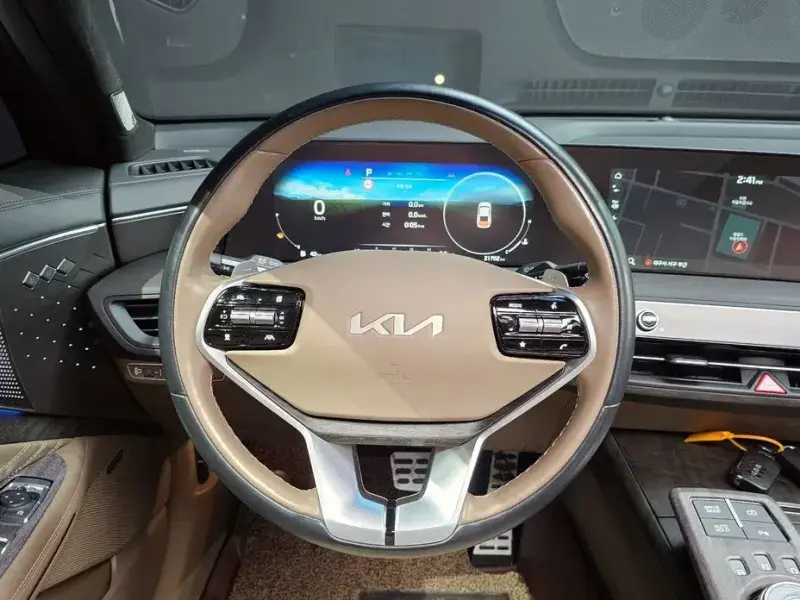 2023 Kia K8 с пробегом 21 702 км